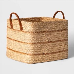NWT! Threshold by Target Natural Woven Basket with Brown Leather Handles